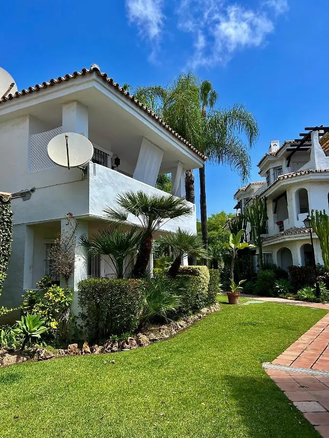 Perfect & Cosy “Los Naranjos” 3Min Puerto Banus マルベーリャ アパート